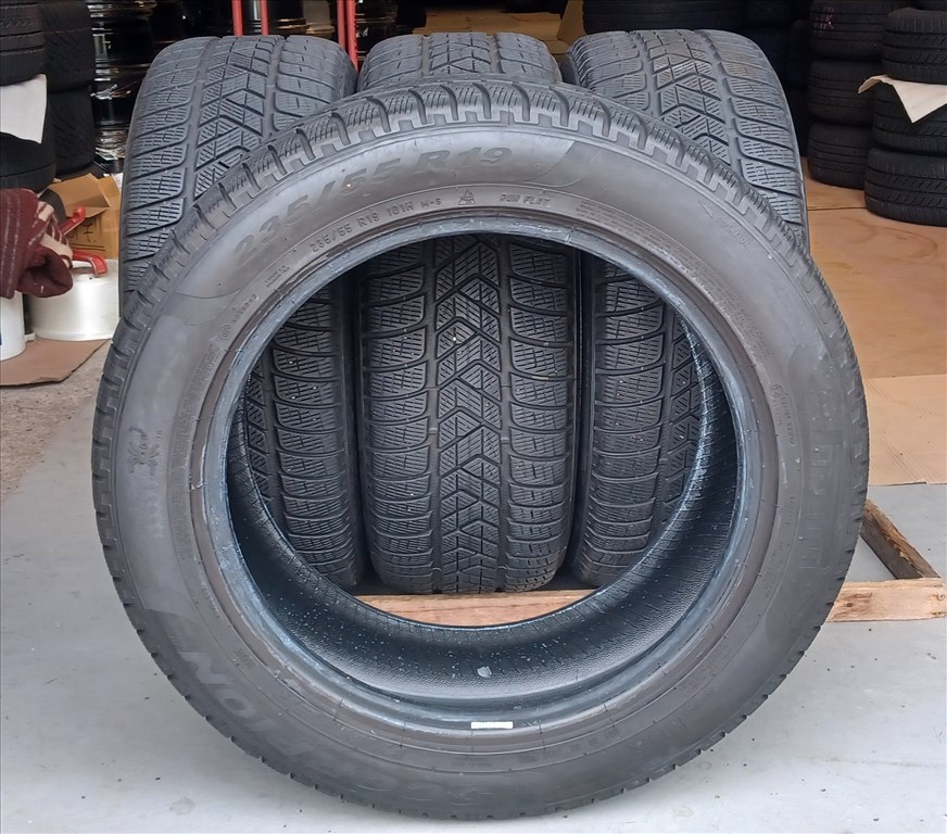 Defekttűrő Pirelli Scorpion MOE 235/55 R19 téli gumik 4db 6. kép
