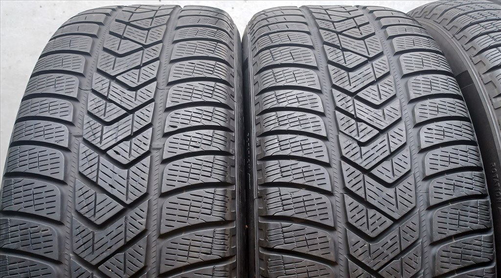 Defekttűrő Pirelli Scorpion MOE 235/55 R19 téli gumik 4db 8. kép