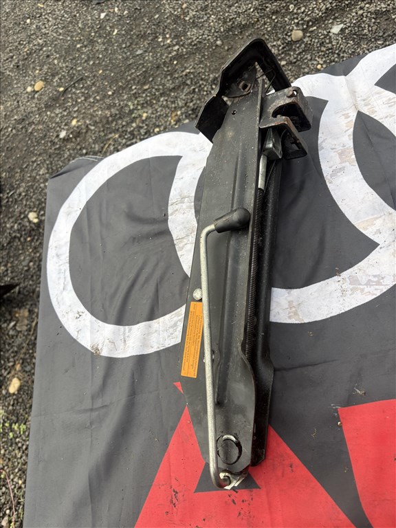 Audi Q7 (4L), Volkswagen Touareg I emelő  7l0011031h 1. kép