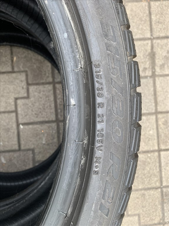  275/3521" újszerű Pirelli téli gumi 315/3021  6. kép