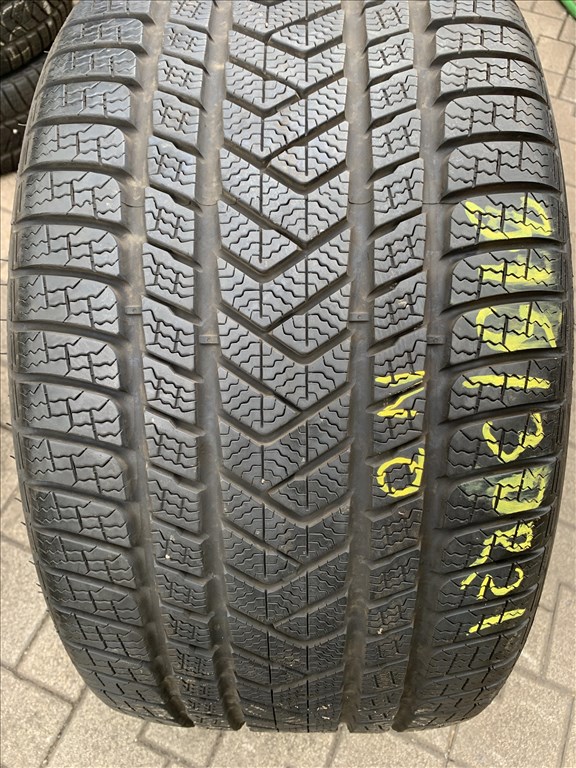  275/3521" újszerű Pirelli téli gumi 315/3021  8. kép