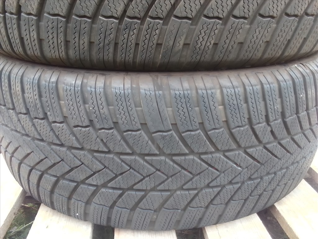  255/50R19 Bridgestone Blizzak LM005 téli gumi garnitúra  4. kép