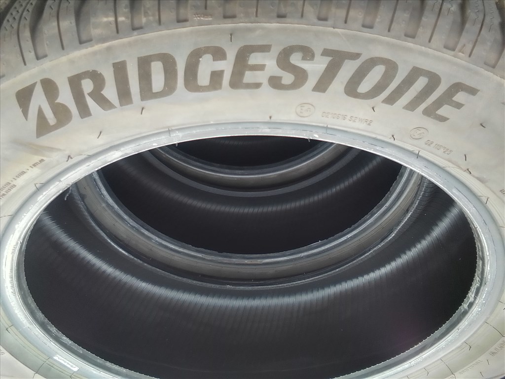  255/50R19 Bridgestone Blizzak LM005 téli gumi garnitúra  6. kép
