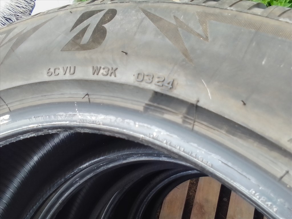  255/50R19 Bridgestone Blizzak LM005 téli gumi garnitúra  8. kép