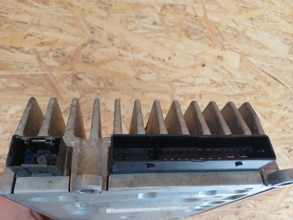 Mercedes E Class W212 (2009-2016) Erősítő  5. kép