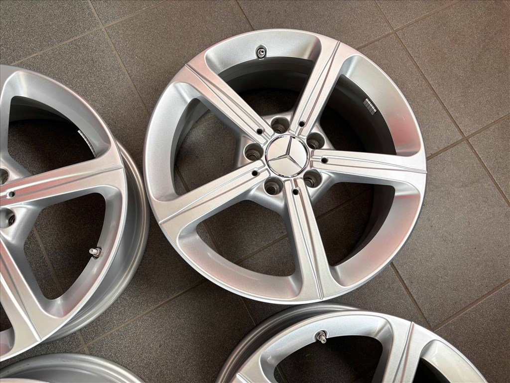 Mercedes W177 C118 17" 5x112 gyári alufelni eladó 17 coll A B CLA 4. kép
