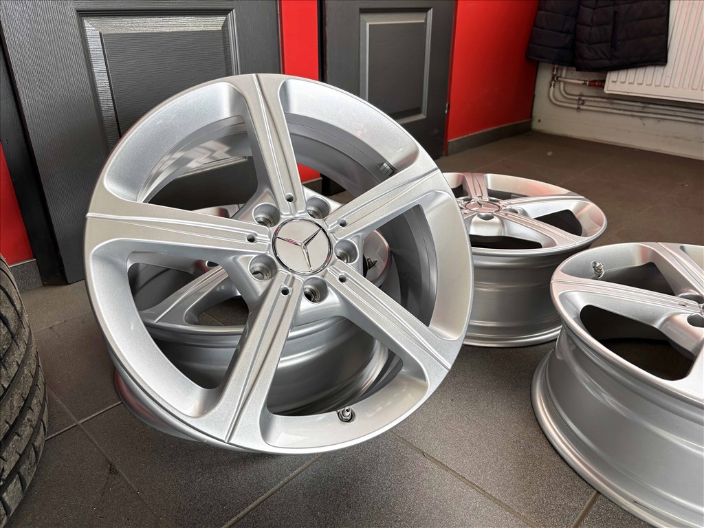 Mercedes W177 C118 17" 5x112 gyári alufelni eladó 17 coll A B CLA 7. kép