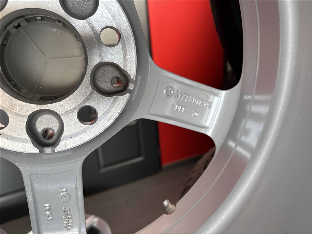 Mercedes W177 C118 17" 5x112 gyári alufelni eladó 17 coll A B CLA 8. kép