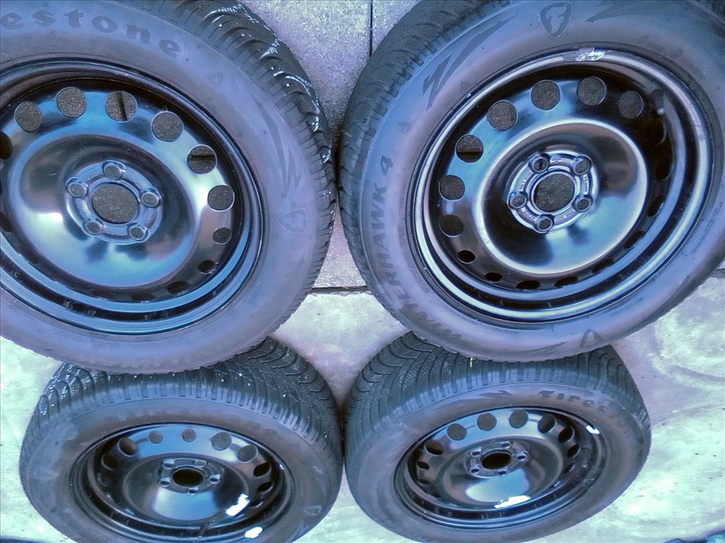  5x108 lyukosztású gyári Ford újszerű lemezfelni, rajta 205/60R16 Firestone téli gumi  3. kép