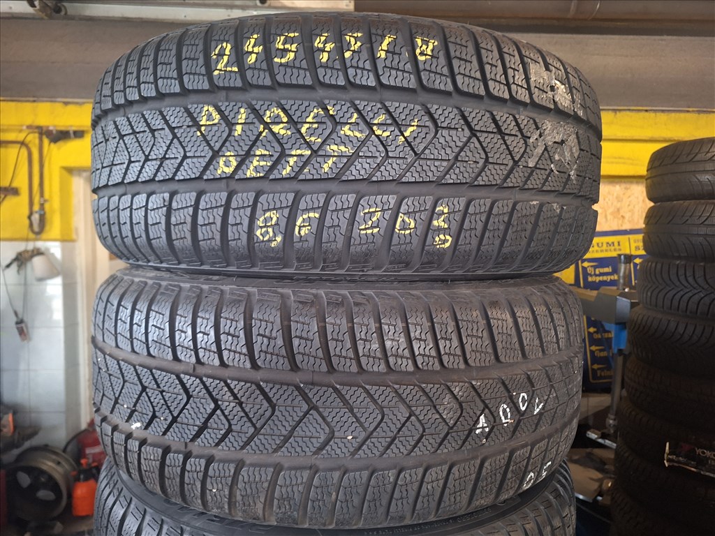  245/45/18" def.tűrő Pirelli téli gumi  2. kép