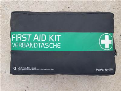 Bontásra: Volvo V40 elsősegély csomag ÚJ yv1mv8431f2223368 31307528