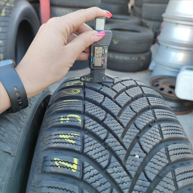  215/65 R16 Semperit téli gumi 99000ft a 4db/240/ 4. kép
