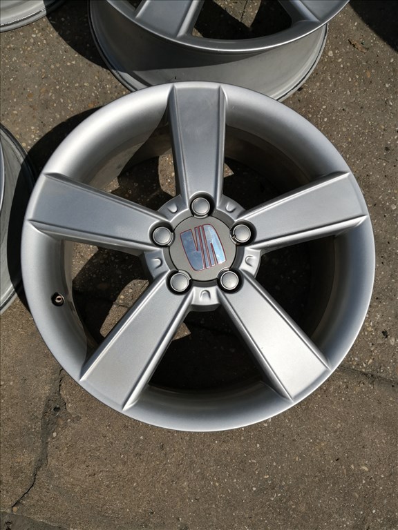 5x112 17 Gyári Seat alufelni 120000ft a 4db/113/ 1. kép
