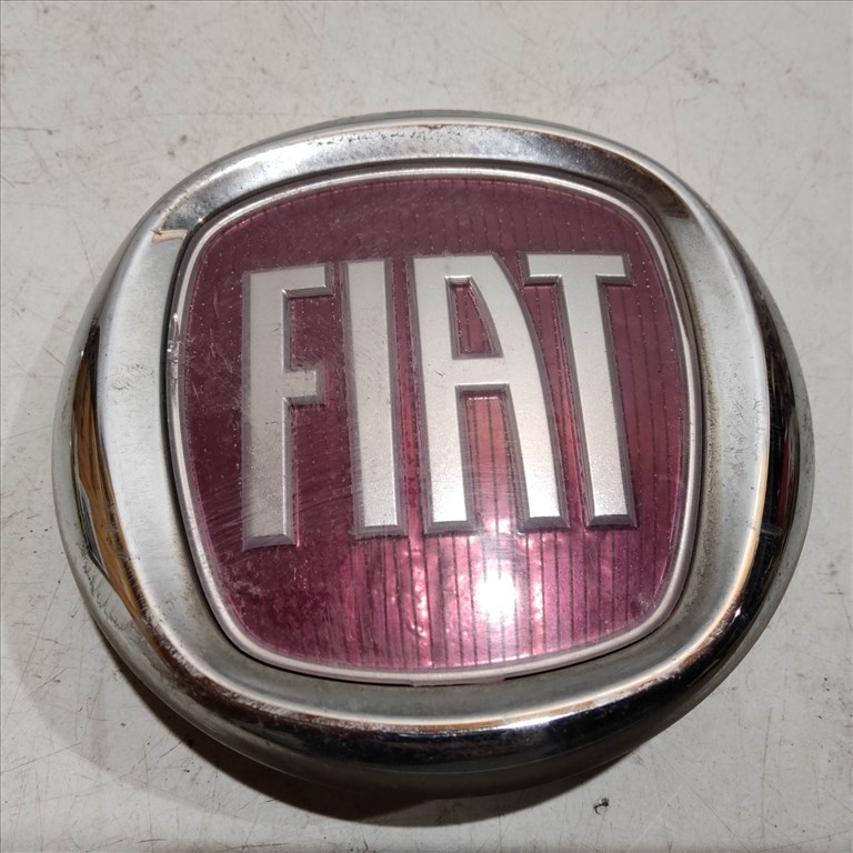208746 Fiat Grande Punto, 500, Linea, Panda II. első embléma 51932710 1. kép