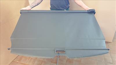 512220 Opel Zafira B, 2009, Csomagtér Roló.