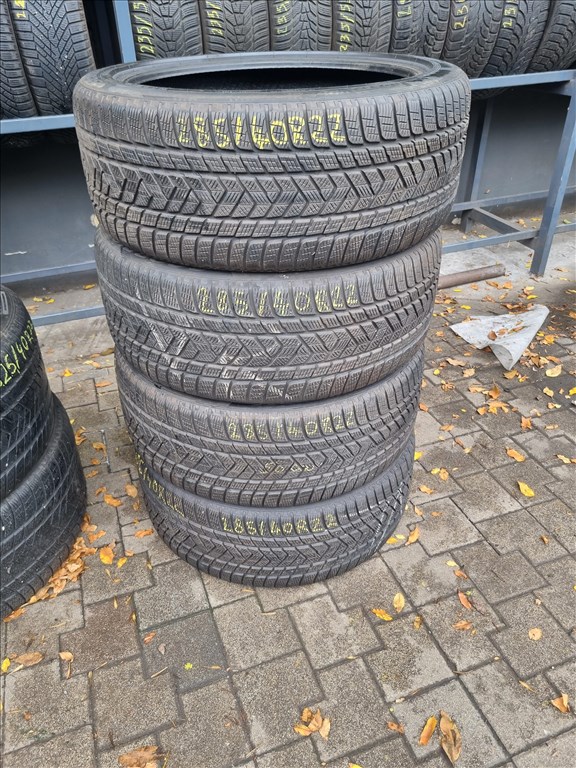  285/4022" újszerű Pirelli Scorpion Winter téli gumi 2db  1. kép