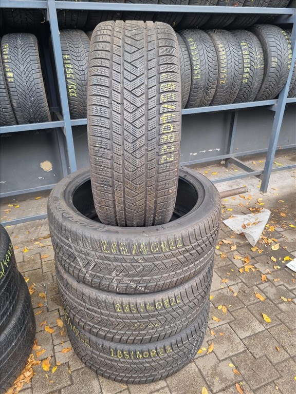  285/4022" újszerű Pirelli Scorpion Winter téli gumi 2db  3. kép