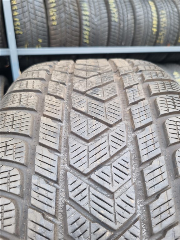  285/4022" újszerű Pirelli Scorpion Winter téli gumi 2db  4. kép