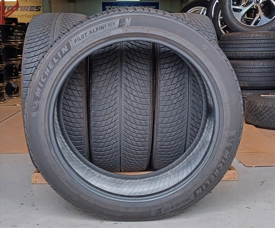 Michelin Pilot Alpin5 SUV 285/40 R23 téli gumik 195e./4db 5. kép