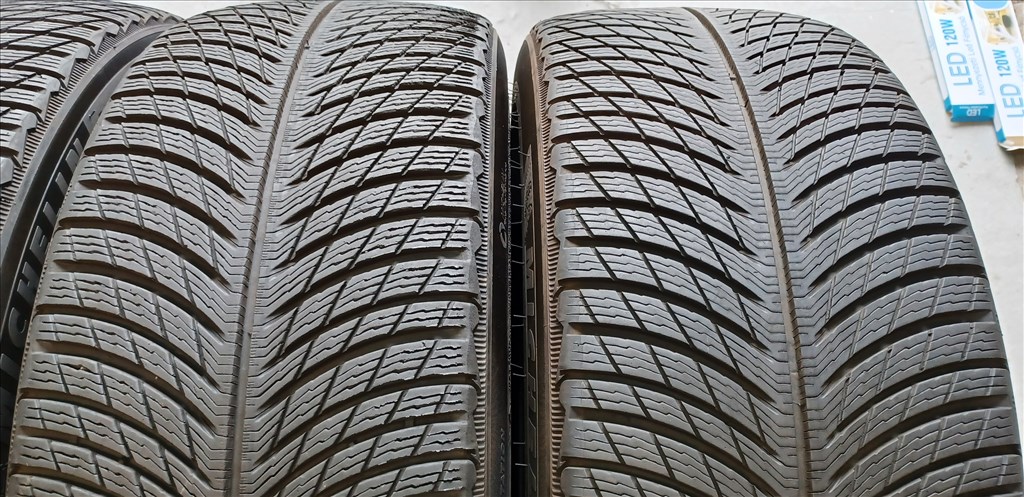 Michelin Pilot Alpin5 SUV 285/40 R23 téli gumik 195e./4db 6. kép