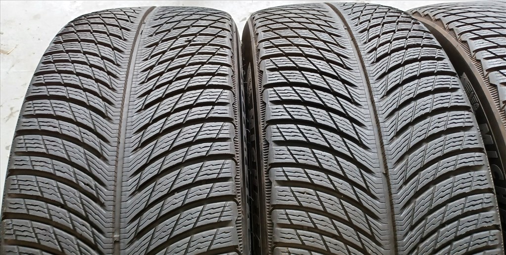 Michelin Pilot Alpin5 SUV 285/40 R23 téli gumik 195e./4db 7. kép