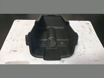 Opel Astra J USB aljzat  13262614