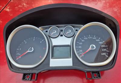 Ford Kuga Kilóméteróra