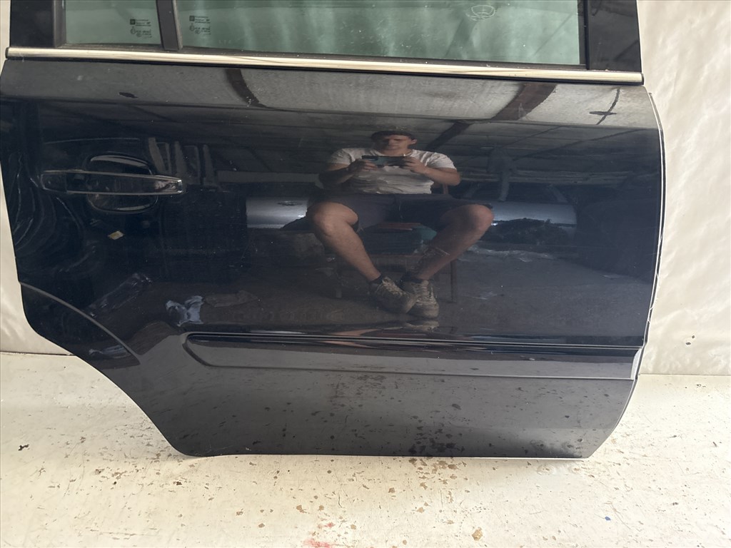 963 Opel Zafira B Jobb hátsó Ajtó Fekete  Z20R 2. kép