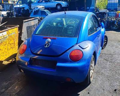 Volkswagen Bogár / Käfer bontott alkatrészei vagy egyben bontásra eladó