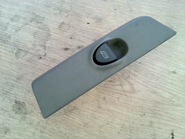 FIAT MULTIPLA 04.08-10.02 Jobb hátsó ablakemelő kapcsoló 1. kép