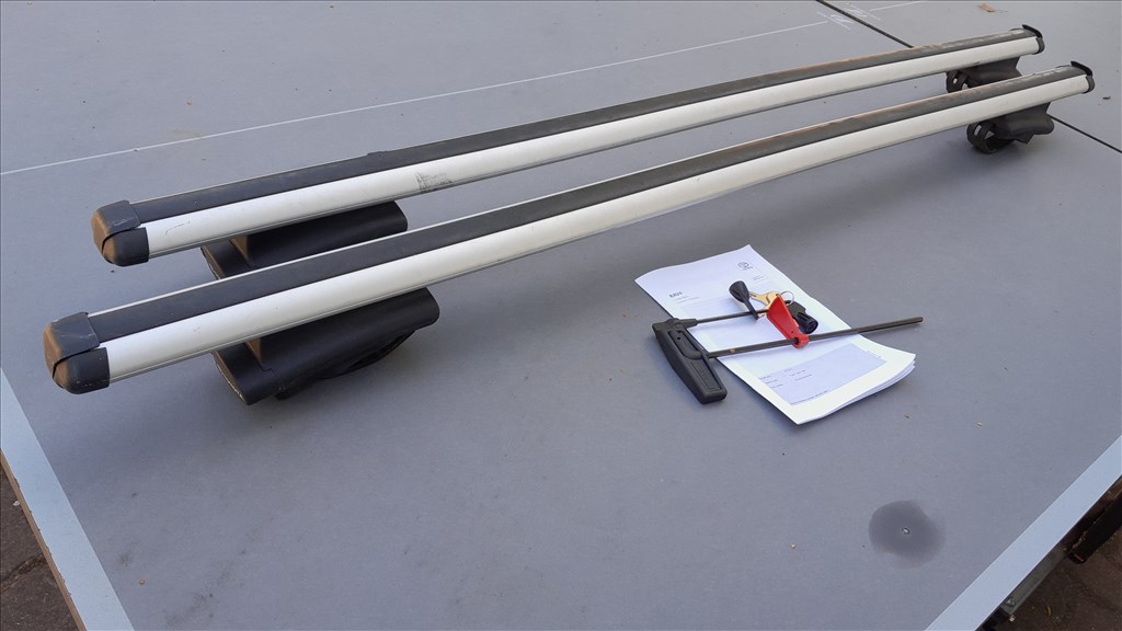 Toyota RAV4 (XA40) 2.0 RAV4 2012-től gyári tetőcsomagtartó  515223202 1. kép