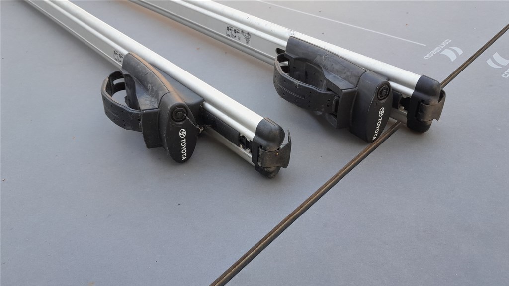 Toyota RAV4 (XA40) 2.0 RAV4 2012-től gyári tetőcsomagtartó  515223202 6. kép