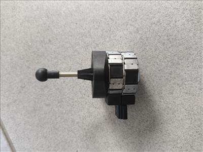 Alfa Romeo GT, Audi A3, BMW 3, 5, 7, Jaguar X-Type, Mercedes-Benz C magasság állító motor  8352567 19636082