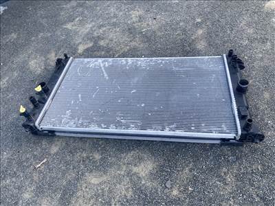 Toyota Corolla (E210) Hűtő szett