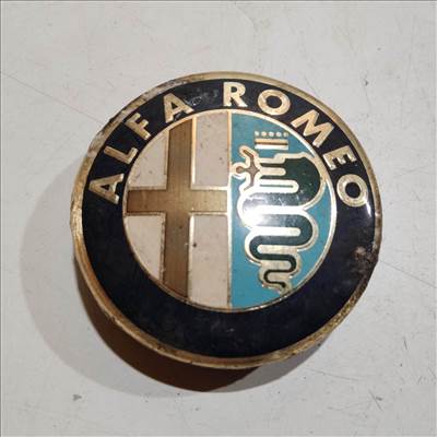 201946 Alfa Romeo 145,146, 147,156,166,Gt alufelni közép kupak a képen látható állapotban 60652886