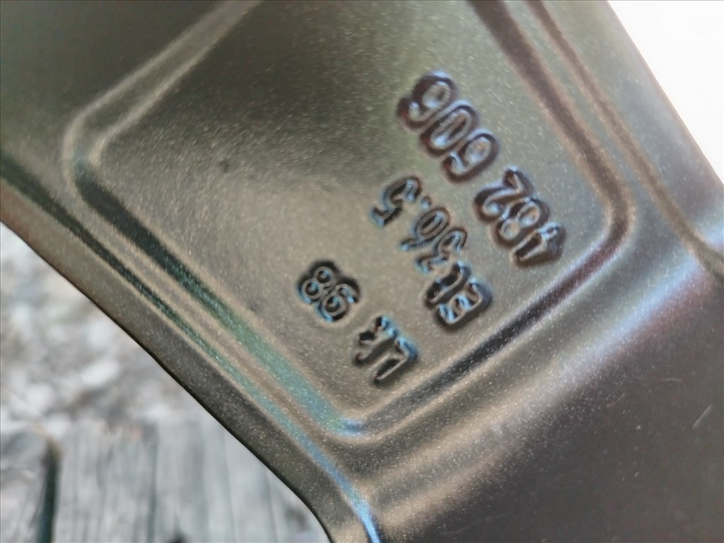  FIAT/LANCIA/ALFA 5x98 lyukosztású 16" új Borbet alufelni+csavar 6. kép