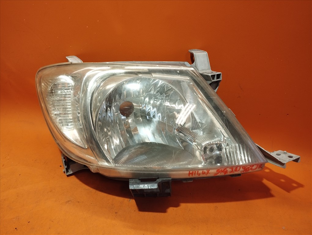 Toyota Hilux jobb halogén lámpa (S4.20.930R)a 1. kép