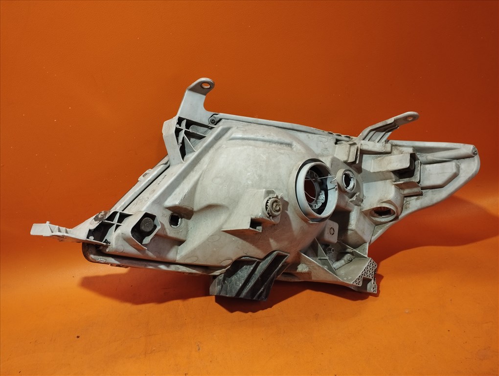 Toyota Hilux jobb halogén lámpa (S4.20.930R)a 2. kép