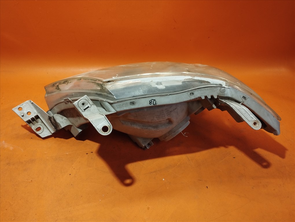 Toyota Hilux jobb halogén lámpa (S4.20.930R)a 3. kép