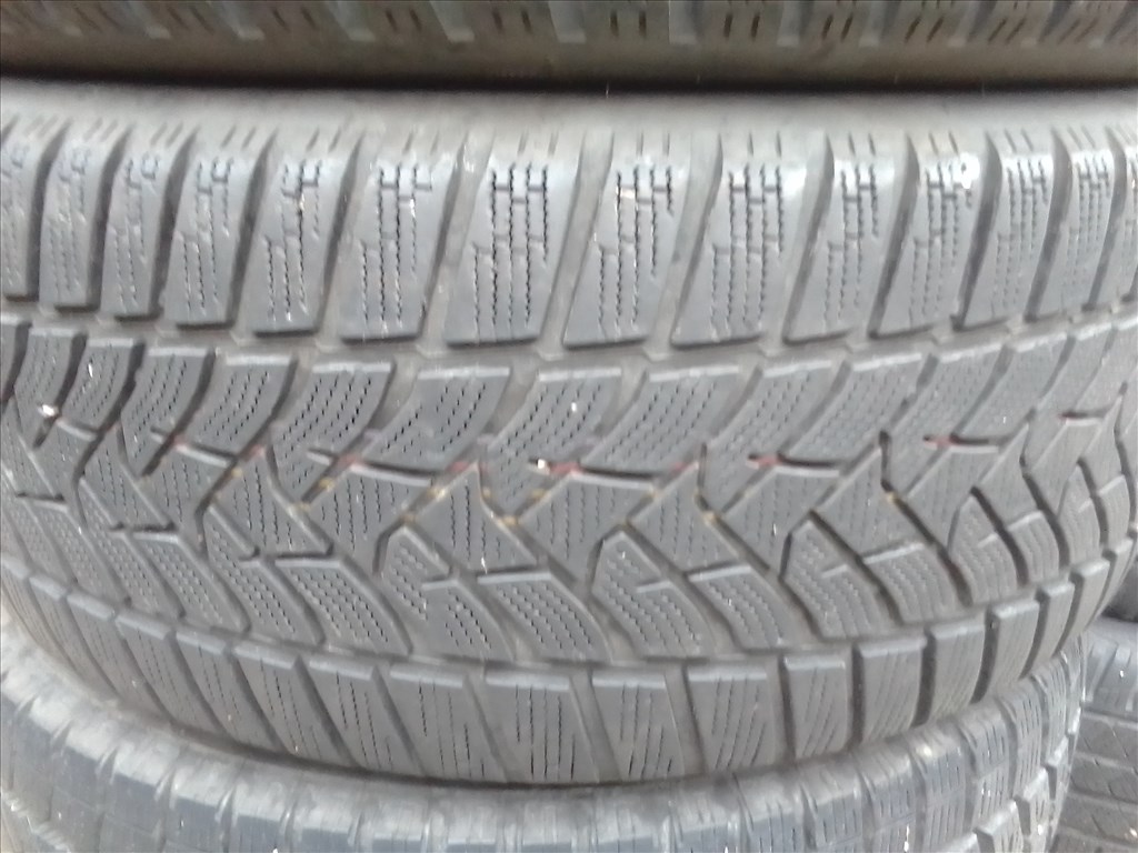  245/45R18 Dunlop Winter Sport5 téli gumi 2 db 2. kép