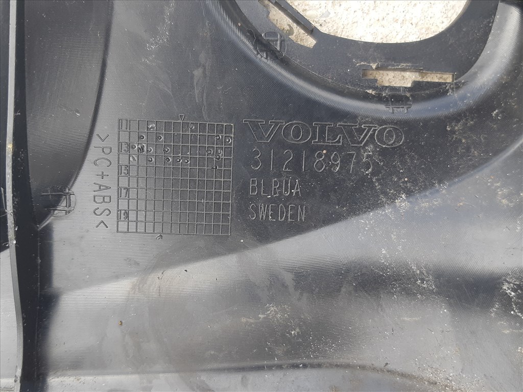 Bontásra: Volvo V40 bal visszapillantó tükör díszléc  yv1mv8431f2223368 31218975 4. kép