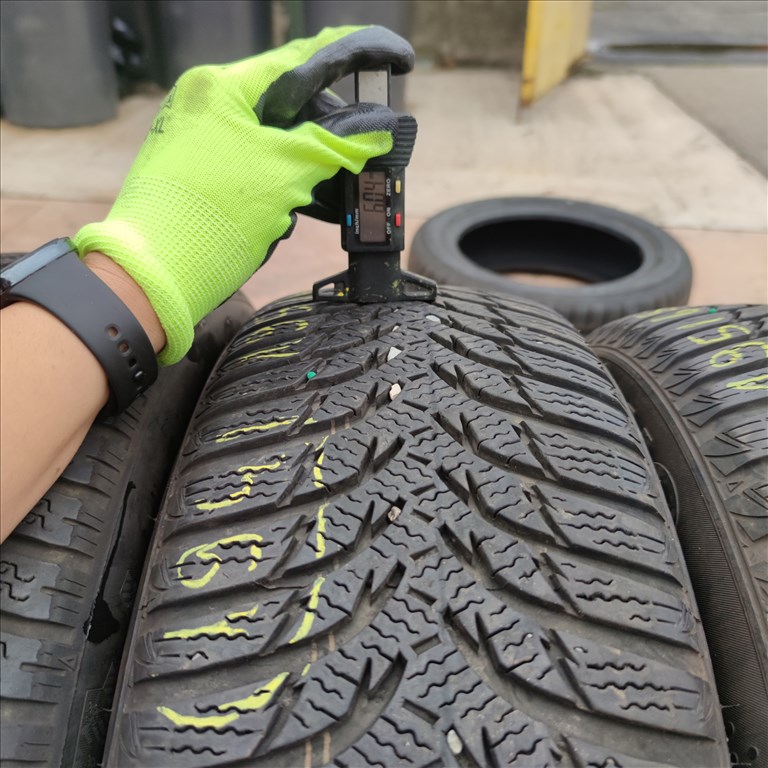  195/65 R15 Kumho téli gumi 60000ft a 4db/194/ 1. kép