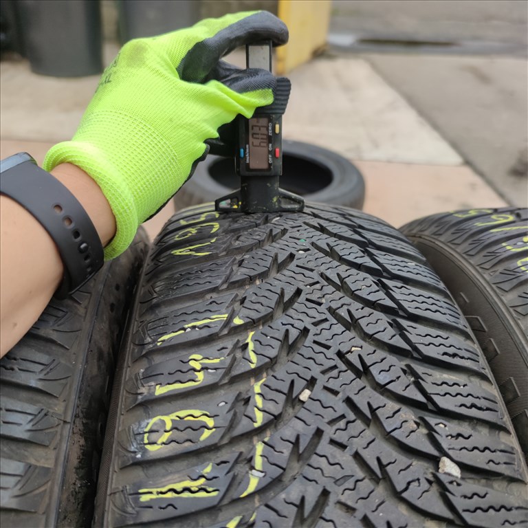  195/65 R15 Kumho téli gumi 60000ft a 4db/194/ 2. kép