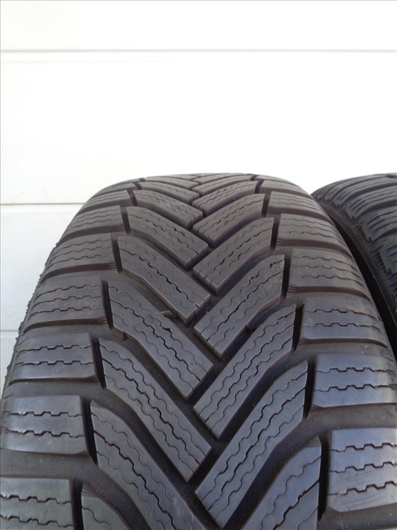 RC-D alufelni 16, 5×112-es osztó, Michelin 215/60-as újszerű téli gumival eladó. 5. kép