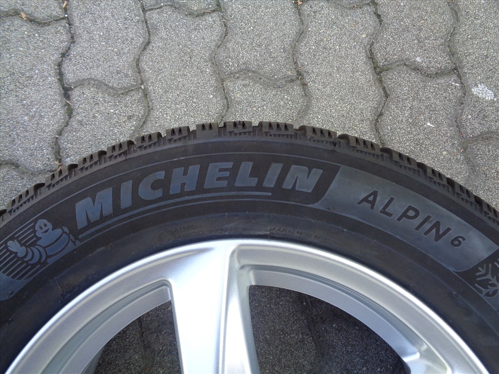 RC-D alufelni 16, 5×112-es osztó, Michelin 215/60-as újszerű téli gumival eladó. 9. kép