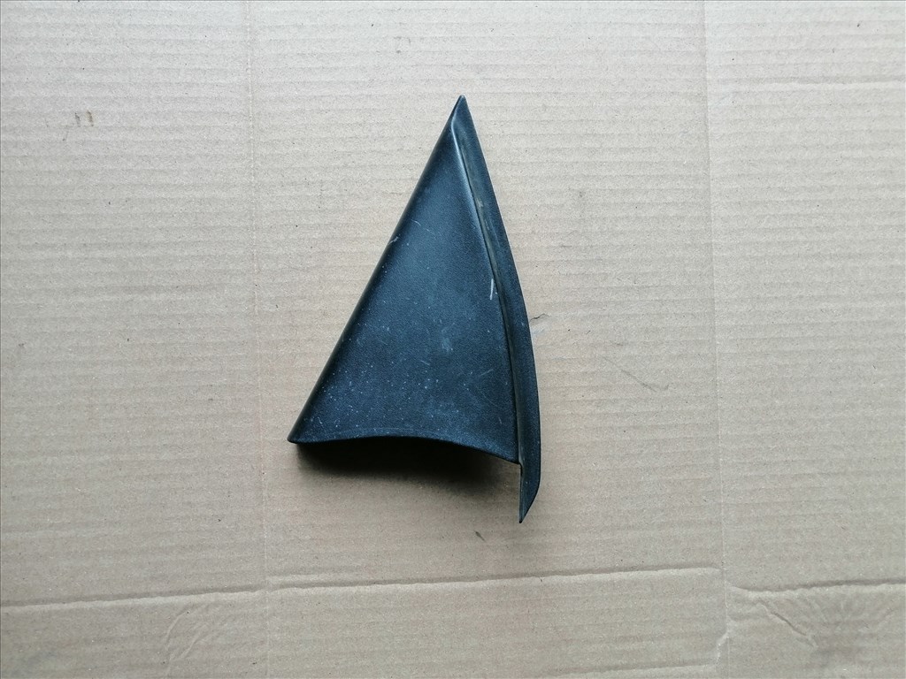 Mazda B 2500 Bal első tükör mögötti burkolat  uh7169171 1. kép