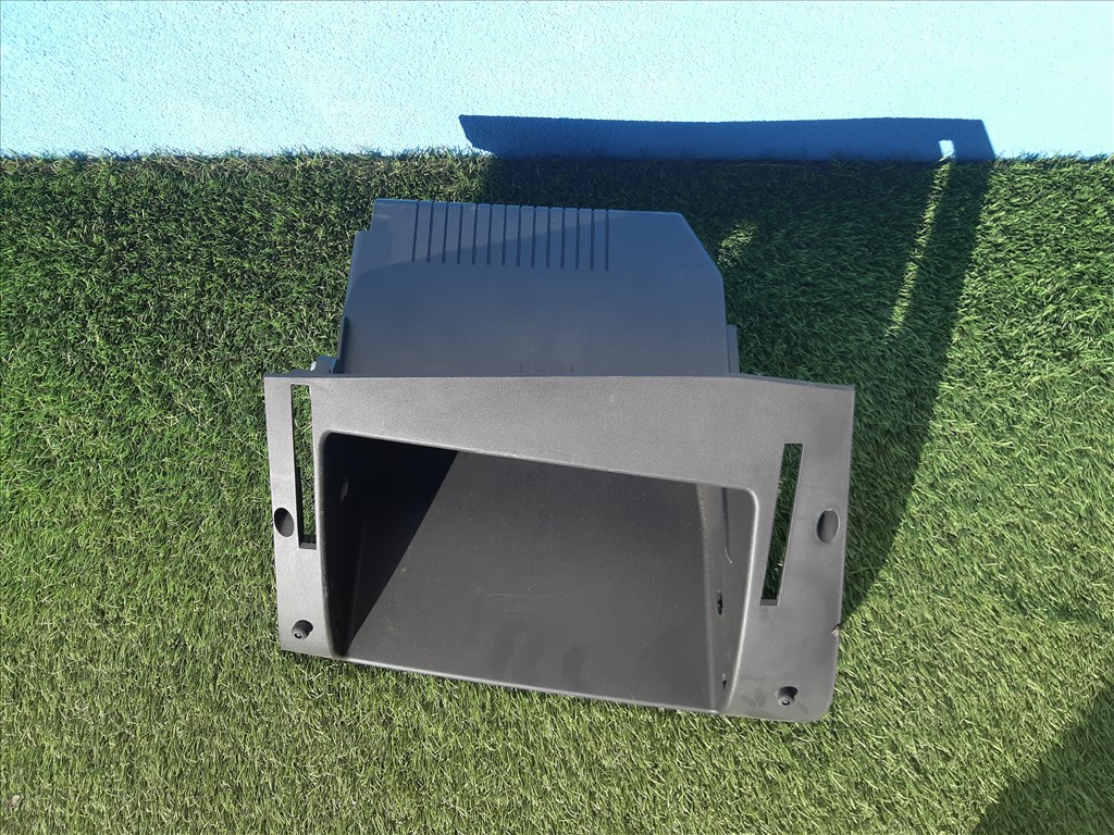 Bontásra: Opel Astra H Enjoy 1.6 benzin, kesztyűtartó betét 132001246 w0l0ahl4858011047 3. kép