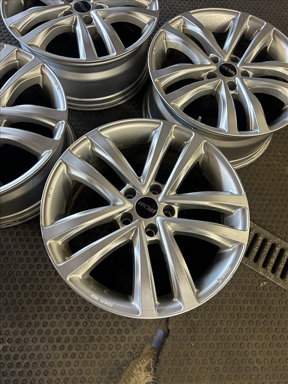  5x112 AUDI,VW,MERCEDES,SKODA,SEAT 18”felnik R18, 18 3. kép