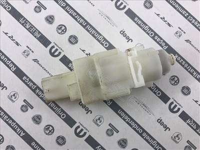 Féklámpa kapcsoló - 156, JUMPER, 147, DOBLO, PUNTO, DUCATO - BO.51713873 -  - Bontott Fiat  51713873