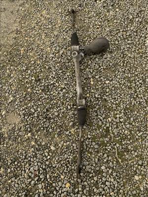 Toyota Yaris (XP130/XP150) kormánymű 